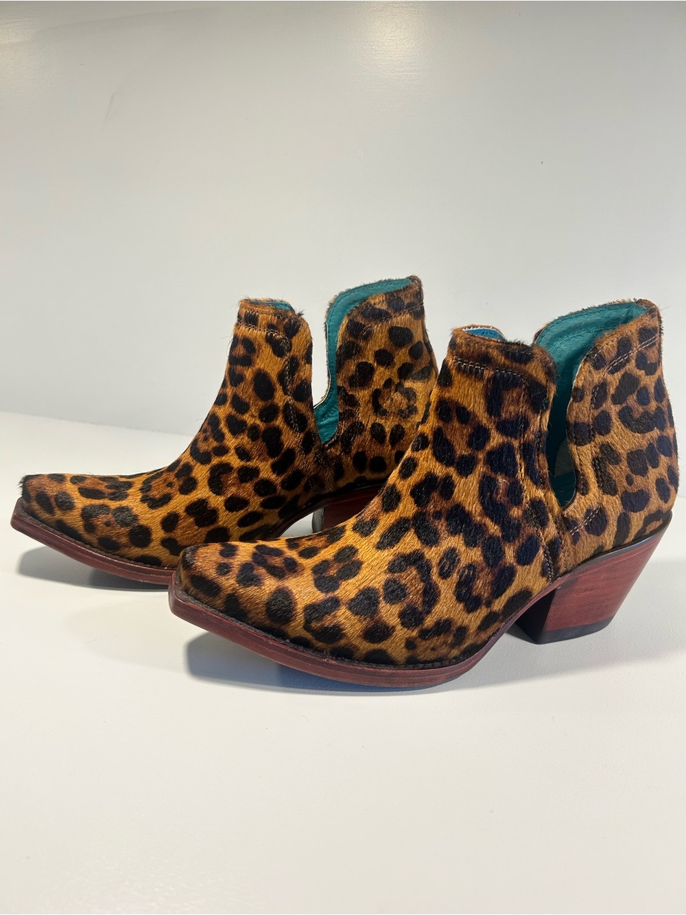 Ariat Dixon Leopard Haircalf Western Booties Women’s 6.5 B Snip Toe NWT
